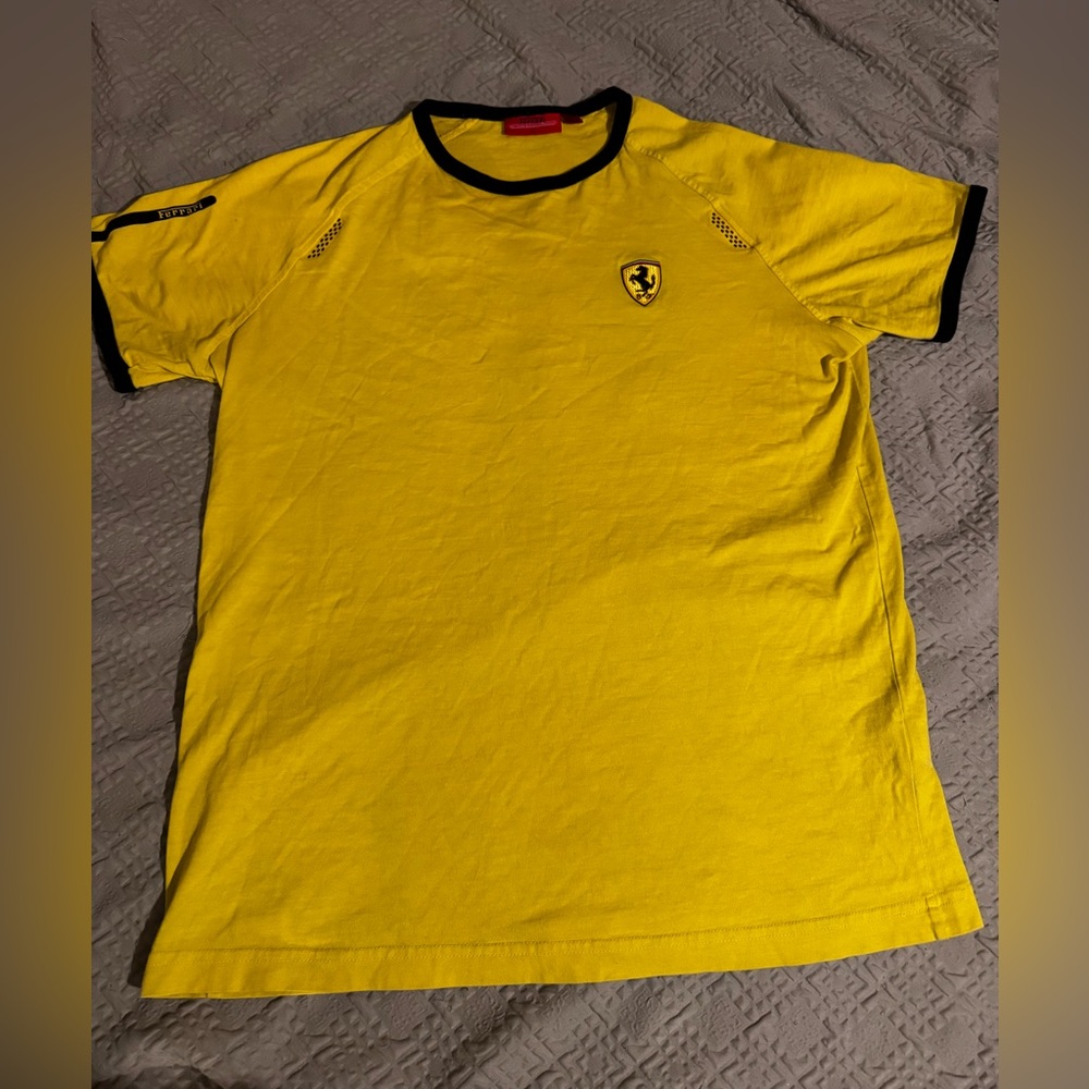Ferrari Yellow authentic Men's T-Shirt L